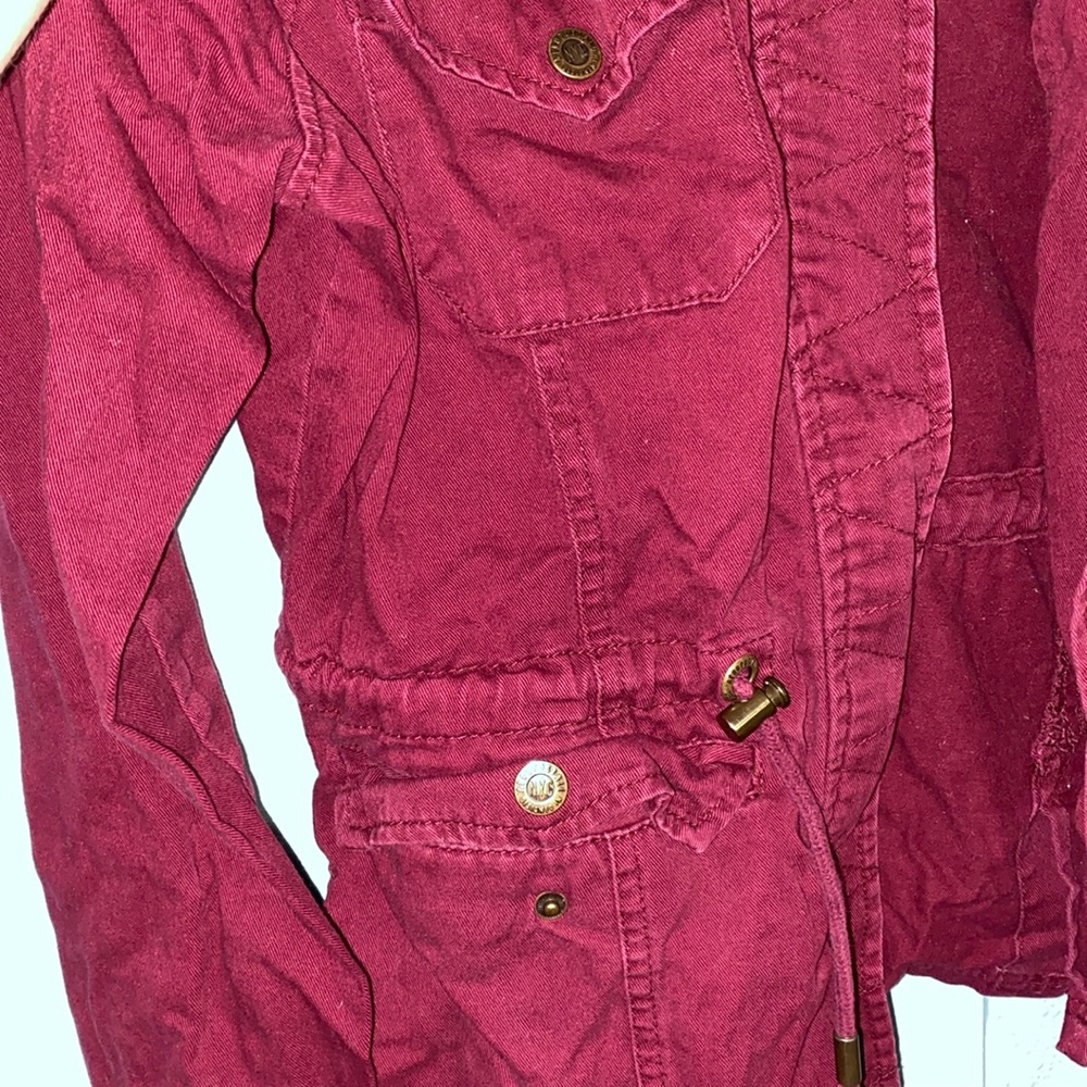 Red jacket - Picture 2 of 3